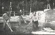 Budowa sza�asu my�liwskiego K� OSTOJA
Sza�as mysliwskie rozpoczeto budowac w roku 1986. Dzi� jest to budynek spe�niajacy wszystkie wymogi tak do spotka� mysliwskich, chocby do organizacji Walnych jak r�wniez do przyjecia my�liwych zagranicznych na polowania dewizowe.