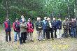 Puchar Starosty Mi�dzychodzkiego 2009 r.
28.06.2009 r.-strzelnica w Mi�dzychodzie.Najlepsi z klasy mistrzowskiej brali udzia� w MPM w Siemianowicach,a my spotkali�my si� w Mi�dzychodzie na corocznym Pucharze Starosty Mi�dzychodzkiego.Rywalizacja mia�a miejsce w klasie mistrzowskiej jak i w klasie powszechnej.Trzydziestu czterech uczestnik�w spotkania dawa�o z siebie wszystko,aby wypa�� jak najlepiej i zarazem �eby zdoby� jak najlepszy wynik.Pogoda nie stwarza�a wi�kszych problem�w,a i s�dziowie nie mo�na powiedzie�,byli dosy� przyja�ni zawodnikom.A zawodnicy przybyli  z r�nych wojew�dztw:dolno�l�skie,lubuskie no i oczywi�cie wielkopolskie.My�liwi posiadaj�cy klas� mistrzowsk� musieli odpiera� ataki powszechniak�w,kt�rzy w swoich okr�gach zdobyli mistrzowskie tytu�y,a teraz przygotowuj� si� do MPP,kt�re niebawem odb�d� si� w Radomiu.Trzeba przyzna�,�e prezentuj�  ju� niez�e wyszkolenie strzeleckie.
I tak.W klasie mistrzowskiej zwyci�y�  Piotr Nowak-465 pkt.,przed  Krzysztofem  Morawiakiem-458 pkt.,Micha�em Galosem-452 pkt.,Tadeuszem Kr�lem-448 pkt.,Waldemarem Gredczyszynem-440 pkt oraz Hubertem Kudlaszykiem-435 pkt.
W klasie powszechnej zwyci�y� Piotr Nowak(zbie�no�� imienia i nazwiska)-449 pkt.,przed Janem Jankowskim-444 pkt.,Leszkiem Wawrzyniakiem-418 pkt.,kol.W�grzynem(imi� dla mnie nieznane)-417 pkt.,Zenonem Tarnowym--416 pkt.oraz kol.Pilcem M.-415 pkt.Rozdanie puchar�w oraz nagr�d przez Starost� Mi�dzychodzkiego zako�czy�o oficjaln� cz�� zawod�w.Wszyscy ch�tni wzi�li udzia� w pokerze strzeleckim na osi skeetowo-trapowej(pomys� Huberta Kryszkiewicza-hubert50).Tylko dublety.I kto zwyci�y�?PIOTR NOWAK(ten z klas� mistrzowsk�).Gratulacje.