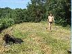 ju� tylko kilka metr�w i pierwsza kaczka w �yciu Grzesia w jego r�kach...