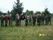 SPRYTNA KULA 2009 r.
6.09.2009 r. - Strzelnica w Lubiszynie.Sprawdzenie swoich umiej�tno�ci   strzeleckich w konkurencjach  kulowych.Trzeba doda�,�e troch�  zmienionych  w stosunku do standardu.Pi�� strza��w do lisa,pozycja dowolna(ze s�upa.pastora�u lub z wolnej r�ki),w ci�gu jednej minuty,nast�pnie pi�� strza��w z wolnej r�ki na sto metr�w do sylwetki rogacza w ci�gu trzech minut oraz dziesi�� strza��w do dzika,przemiennie,z dwoma przeszkodami,w ci�gu trzech minut.Ch�tnych w tym roku by�o znacznie wi�cej ni� poprzednio,co �wiadczy o wi�kszym zainteresowaniu tymi zawodami.Wystartowa�o 30 zawodnik�w.Trzeba przyzna�,�e oddanie pi�ciu strza��w w ci�gu jednej minuty do sylwetki lisa na 100 metr�w jest wcale nie�atwe.Niekt�rzy po prostu nie zd��yli.Najwi�ksze problemy mieli ci,co �adowali karabiny poprzez magazynek.Tylko jedna osoba,kol.Leszek Wawrzyniak strzeli� czysto,50/50pkt.Znacznie wi�ksze problemy stwarza�o strzelanie do sylwetki rogacza na 100 m. z wolnej r�ki.Tylko cztery osoby przekroczy�y 40 pkt.�apki nie�le lata�y.Ostatnia konkurencja czyli dzik w  przebiegu z dwoma przeszkodami nie by� taki gro�ny jakby si� wydawa�o.Pi�ciu uczestnik�w dzisiejszego spotkania przekroczy�o 90 pkt.Zwyci�y� kol.Ko�odzi�ski Jacek - 94 pkt.,przed Jaros�awem B��kowskim - 93 pkt. oraz Tadeuszem Skorobogatym - 93 pkt.Przeszkody zbyt du�o pocisk�w w sobie nie posiada�y.
Po wykonaniu strzelania do lisa,rogacza oraz dzika wy�oniono trzech najlepszych.Byli nimi : Jacek Ko�odzi�ski - 179 pkt.,przed Jaros�awem B��kowskim 178 pkt. oraz Leszkiem Jachimiakiem - 175 pkt.Do tej tr�jki dolosowano jeszcze trzech my�liwych z pozosta�ych uczestnik�w dzisiejszego spotkania i rozegrano fina� fina��w o szaf� na bro� my�liwsk�.I tu bezkonkurencyjny okaza� si� kol.Jaros�aw  B��kowski ze Szczecina,kt�ry strzeli� nieprawdopodobnie dobrze.97/100 pkt.i szafa pojecha�a do Szczecina.Zas�u�enie.Trzeba przyzna�,�e �adnie wygl�da tarcza na kt�rej s� przestrzeliny tylko w dziesi�tce.Na drugiej by�o znacznie gorzej;dwie dziesi�tki i a� trzy dziewi�tki."Katastrofa".
Dzisiejsze zawody by�y ukierunkowane na strzelanie kulowe,ale gdy kto� mia� ochot� postrzela� na osiach �rutowych ,to nie by�o problemu.I wielu z tej mo�liwo�ci skorzysta�o.
Organizuj�c te zawody,chcieli�my sami sobie i innym udowodni�,�e mo�na zrobi� co� ciekawego i to wcale nie musi by� zaraz za du�e pieni�dze.My�l�,�e to si� nam uda�o.Trzeba podkre�li�,�e atrakcyjno�� takich zawod�w jest tym wi�ksza,im wi�cej nagr�d czeka na uczestnik�w spotkania.Z kolei,�eby nagr�d by�o wi�cej,organizatorzy musz�  intensywniej poszukiwa� sponsor�w.I tutaj kol.kol.Zdzis�aw Ko�odzi�ski wraz ze Zdzis�awem  Laszeckim stan�li na wysoko�ci zadania.Wystarczy spojrze� na list� sponsor�w(na jednej z fotek w galerii).Wielkie s�owa uznania dla dw�ch Zdzis�aw�w,Ko�odzi�skiego oraz Laszeckiego oraz Ich ma��onek za ogromne zaanga�owanie w organizacj� tych zawod�w.Dzi�ki Ich ogromnemu wysi�kowi pozostali uczestnicy spotkania mogli si� tak wspaniale bawi�.Ci wszyscy,kt�rzy ju� nie pami�taj� jak to by�o 6 wrze�nia 2009 r. w Lubiszynie na SPRYTNEJ KULI niech zajrz� do mojej galerii,to sobie szybciutko wszystko przypomn�.Pozdr.DB