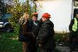 Polowanie Hubertowskie w OSTOJI Wroc�aw
Polowanie odby�o si� w obwodzie �owieckim nr 34, w Naroczycach ko�o �cinawy w woj. dolno�l�skim. Jak w ca�ej Polsce pogoda dopisa�a. Na polowanie przyjecha�o tylu my�liwych, ze kartki musia�y by� zdublowane. W sobot� w pierwszym p�dzeniu zosta�o pozyskanych 11 dzik�w :-). Odby�o si� r�wnie� uroczyste pasowanie. By�o tak�e kilka dublet�w. W trzecim p�dzeniu - dwa jelenie, lis i jenot. Nie oby�o si� te� bez przyg�d, gdy� przebi�em opon� w mojego sta�ysty teren�wce. No ale to s� uroki �owiectwa. Wieczorem uroczysty pokot i biesiada. W niedziel� sk�ad by� troch� okrojony ale tez by�o super. W ostatnim p�dzeniu kukurydzy, kt�re trwa�o trzy godziny zosta�y pozyskane cztery dziki. My�la�em, �e zostan� kr�lem pudlarzy gdy� spud�owa�em dzika, ale kolega kt�ry odda� dwa strza�y i tez spud�owa� przej�� zas�u�ony medal.