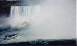 Wodospady Niagary i nie tylko.
Wodospady Niagary.

M�wi�c o Wodospadach Niagary, u�ywamy liczby mnogiej, bo jest ich trzy. Dwa s� po stronie ameryka�skiej („Ameryka�ski” oraz „Welon Panny M�odej”), a jeden, najwi�kszy, („Podkowa”) po stronie kanadyjskiej.   

Rzeka Niagara o d�ugo�ci ok. 50 km, bior�ca sw�j pocz�tek z jeziora Erie, p�yn�c do jeziora Ontario, mniej wi�cej w po�owie swojej drogi, napotyka na Skarp� Niagary i spada 54 metry w d�. W ci�gu minuty ok. 150 mln litr�w grzmi�cej wody, stanowi Niagara Falls (Falls, w j.ang. to wodospady). 

Te zdj�cia dedykuj� tym wszystkim, kt�rzy z r�nych wzgl�d�w nie mog� pozwoli� sobie na osobiste obejrzenie tego cudu natury. 

Polskich my�liwych, w�dkarzy, turyst�w, kt�rych mia�em okazj� i przyjemno�� go�ci� - zaraz pierwszego dnia po przylocie do Kanady - zawozi�em nad te wodospady, bo by� w Kanadzie i ich niewidzie�...   
