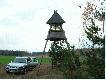 Ambona "Chi�ska"
Chcia�bym zaprezentowac pewien projekt. Jako �e wraz z ojcem lubimy eksperymentowa� przy budowlach, zrobili�my ambon� na 3 nogach, niewkopywan�, a wi�c przeno�n�, lekk�, do zbudowania i postawienia wystarcza jedna osoba z samochodem. Projekt nie jest jeszcze doskona�y, planujemy w nast�pnej zmian� dachu, bo ten nie jest przyjemny dla oka. 
Ambona by�a moj� "dyplomow�" ko�cz�c� sta�.
Jest du�a, �mia�o siada 2 osoby, a nawet 3 jak si� uprze�:) 

Umieszcze jeszcze zdjecia z budowy, ale pozniej.