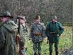 Hubert 2004
Polowanie hubertowskie. Odby�o si� 6-7 listopada. Trwa�o dwa dni. Pierwszego dnia na 20 strzelb, drugiego na 15. Dwa pokoty. Obydwa skromne. Pierwszego dnia 3 zaj�ce i 4 lisy, drugiego 4 zaj�ce i 4 lisy. Dziki widziane, strzelane, nawet przeze mnie...niestety musimy chyba potrenowa� na strzelnicy:) Og�lnie polowanie bardzo przyjemne, pogoda dopisa�a.